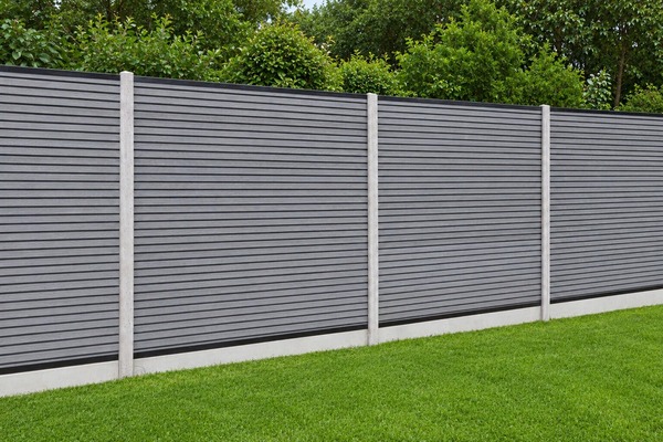 composite-garden-fencing-with-concrete-posts