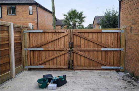 agricultural-fencing-in-rural-setting